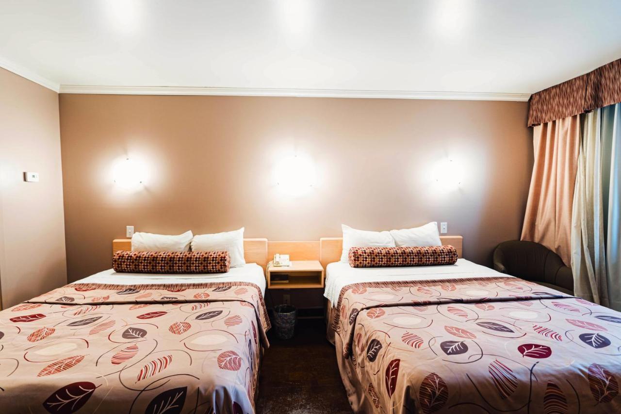 Auberge Harris Saint-Jean-sur-Richelieu Extérieur photo