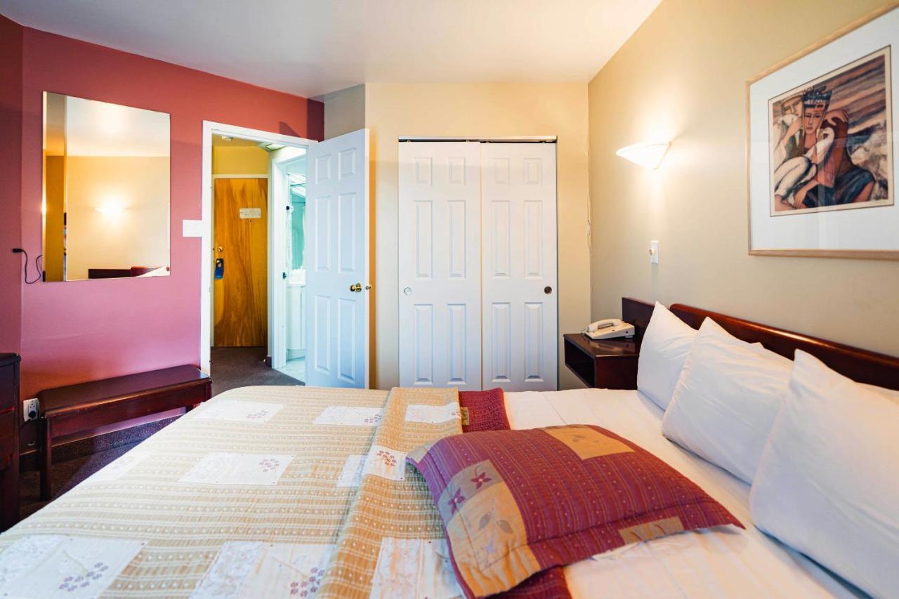 Auberge Harris Saint-Jean-sur-Richelieu Extérieur photo