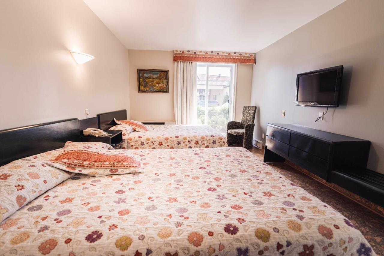 Auberge Harris Saint-Jean-sur-Richelieu Extérieur photo