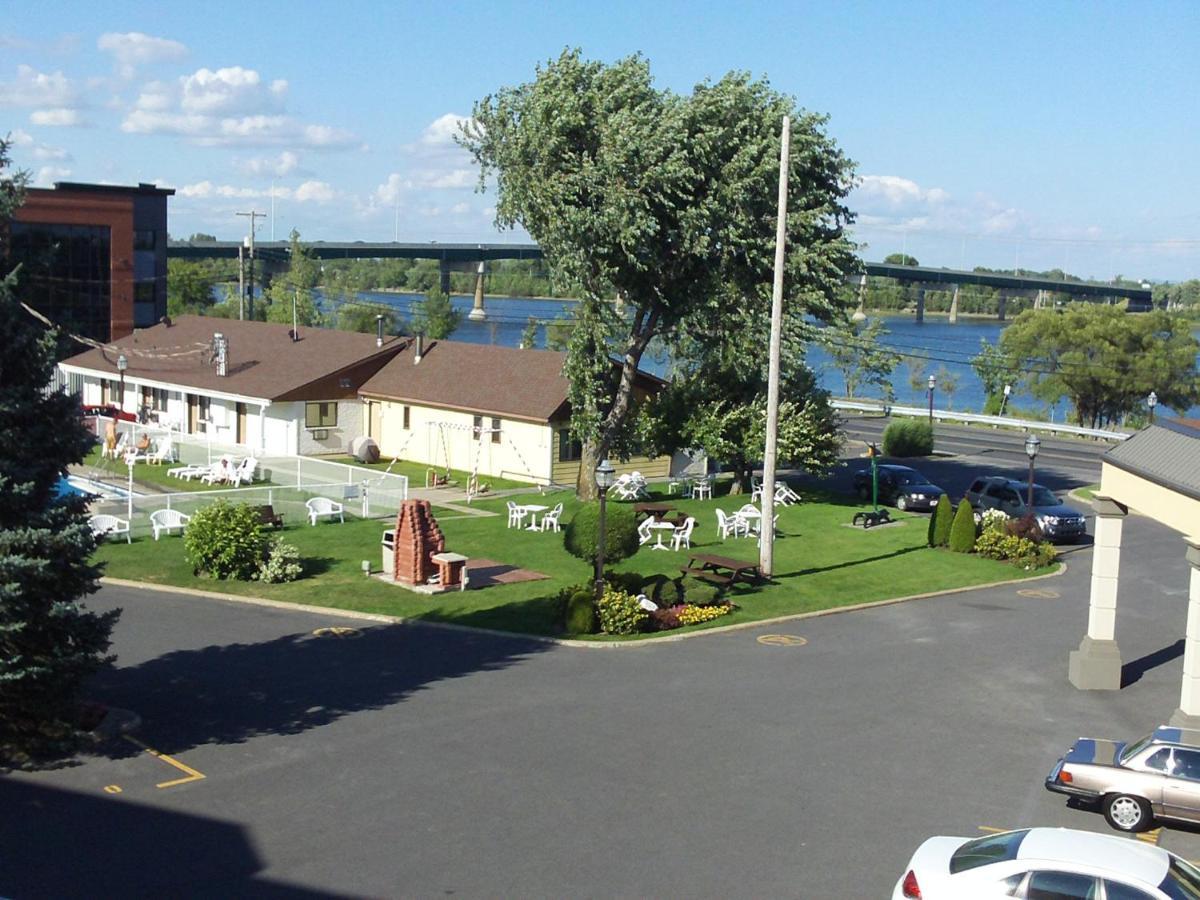 Auberge Harris Saint-Jean-sur-Richelieu Extérieur photo