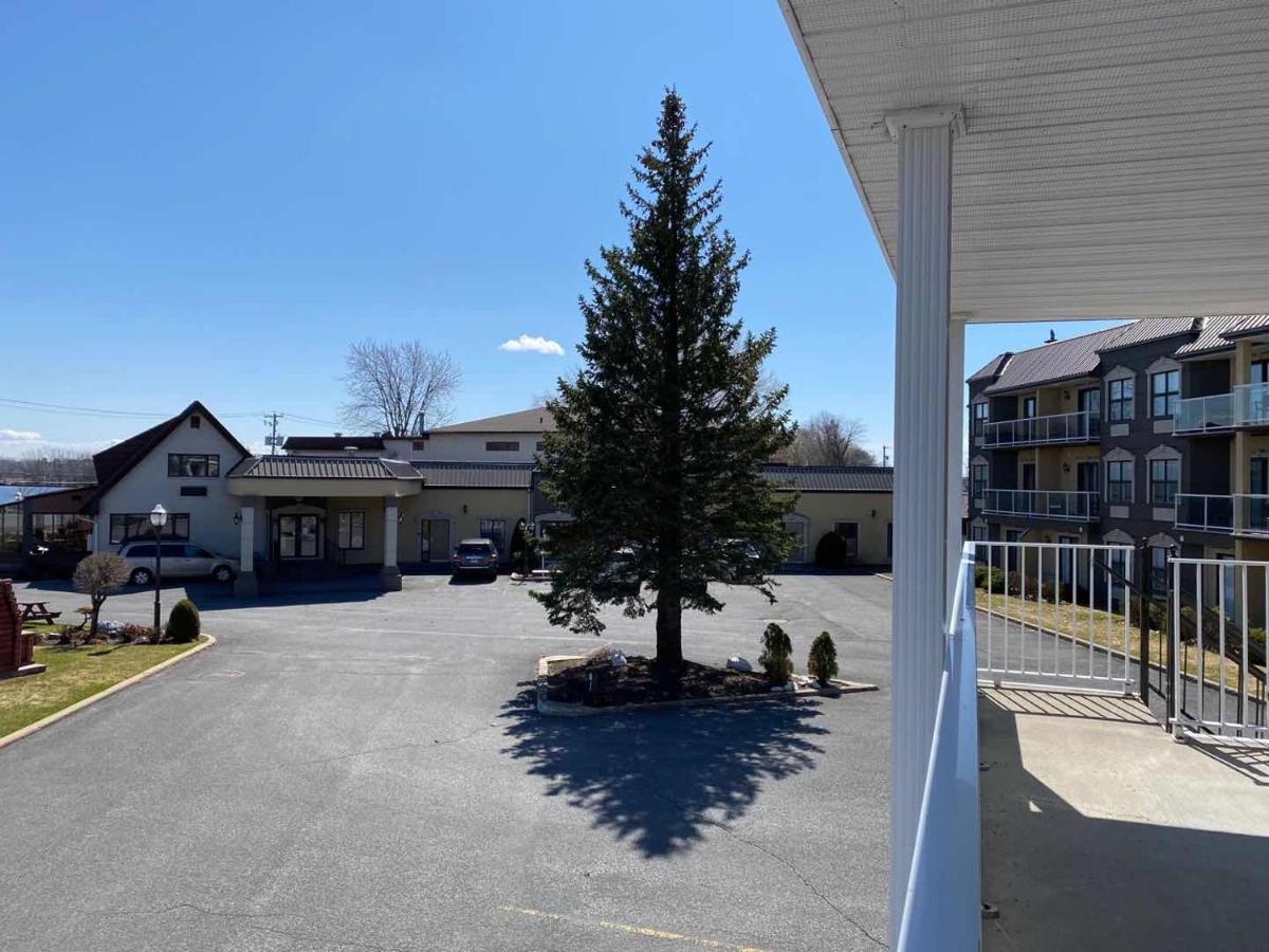Auberge Harris Saint-Jean-sur-Richelieu Extérieur photo