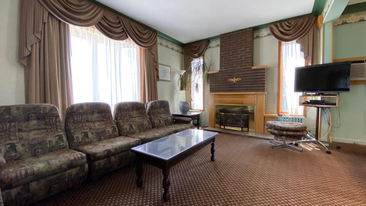 Auberge Harris Saint-Jean-sur-Richelieu Extérieur photo