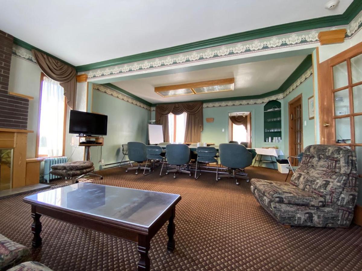 Auberge Harris Saint-Jean-sur-Richelieu Extérieur photo
